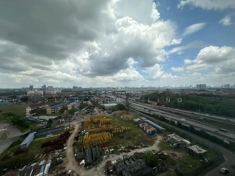 Kediaman Servis untuk Dijual di Midas @ Seri Alam - Siau Tong Ling - Exterior - PropertyGuru.com.my