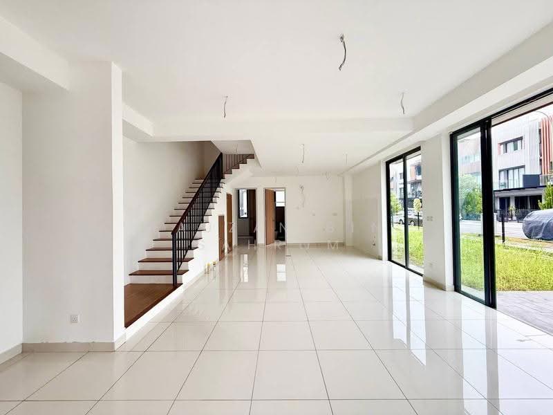3-storey Terraced House for Sale in Taman Puchong Legenda (Puchong) - Fauzan bin Sahrom - Living Room - PropertyGuru.com.my