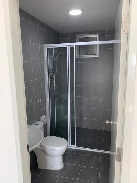 Kediaman Servis untuk Disewa di Savanna Executive Suite @ Southville City - Justin Tee - Bathroom - PropertyGuru.com.my
