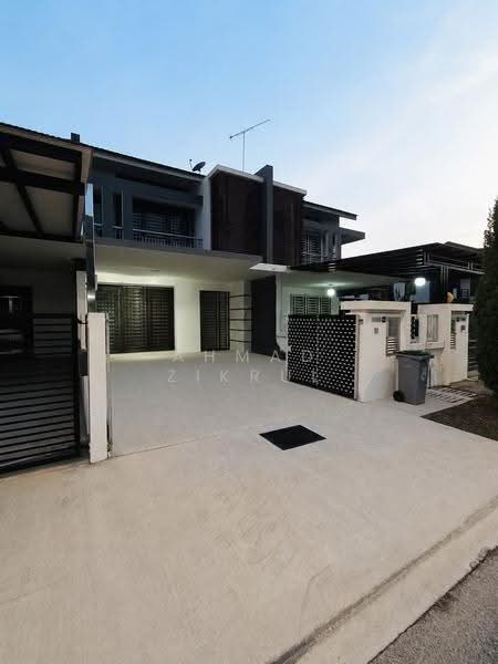 2-storey Terraced House for Sale in Taman Mutiara Gading (Batu Pahat) - Ahmad Zikrul - Exterior - PropertyGuru.com.my