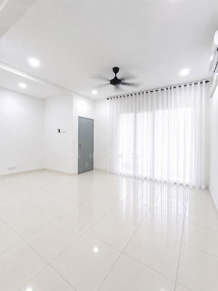 2-storey Terraced House for Sale in Taman Mutiara Gading (Batu Pahat) - Ahmad Zikrul - Living Room - PropertyGuru.com.my