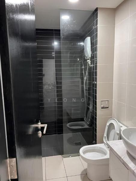 Kediaman Servis untuk Disewa di Centrus Soho - Yeong . - Bathroom - PropertyGuru.com.my