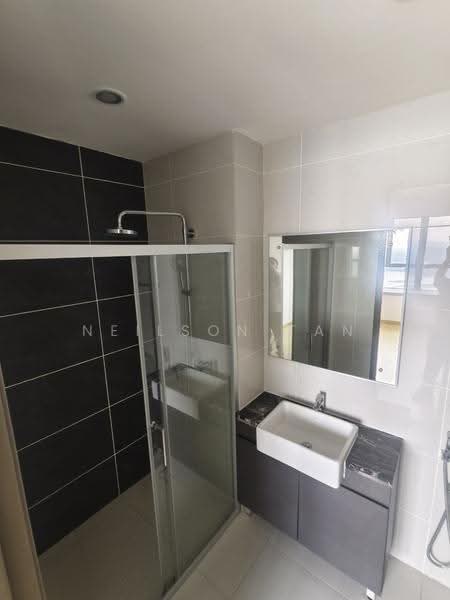 Condominium for Sale at Kings Bay @ Country Garden Danga Bay - Neilson Tan - Bathroom - PropertyGuru.com.my