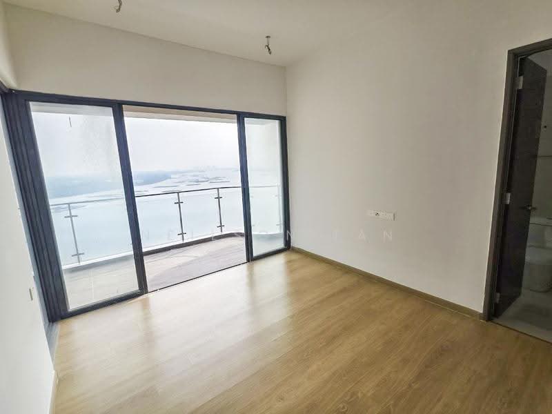 Condominium for Sale at Kings Bay @ Country Garden Danga Bay - Neilson Tan - Balcony - PropertyGuru.com.my