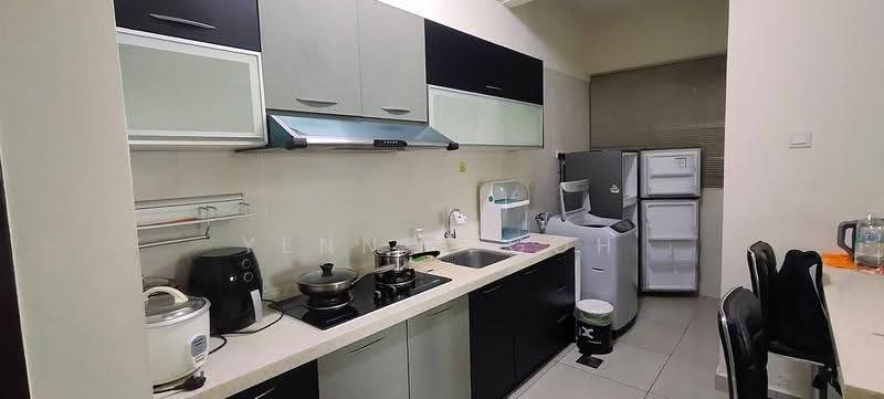 Kediaman Servis untuk Dijual di Impian Meridian - Yennis Goh - Kitchen - PropertyGuru.com.my