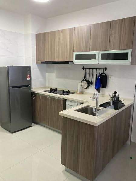 Kediaman Servis untuk Dijual di Country Garden Central Park - Siau Tong Ling - Kitchen - PropertyGuru.com.my