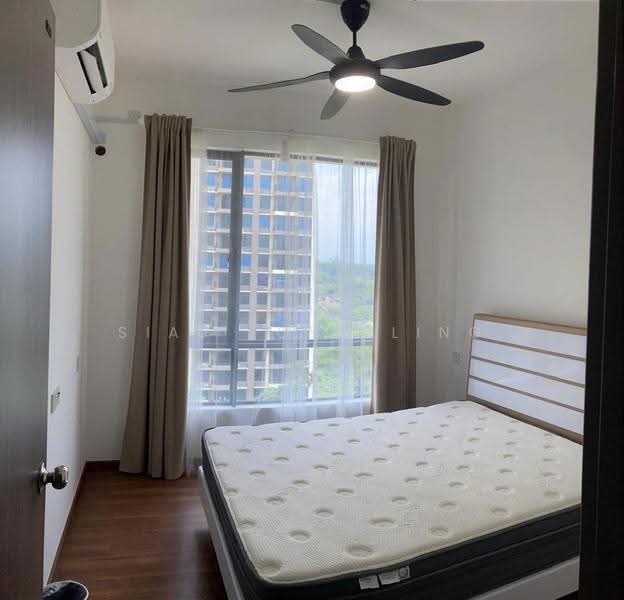 Kediaman Servis untuk Dijual di Country Garden Central Park - Siau Tong Ling - Bedroom - PropertyGuru.com.my