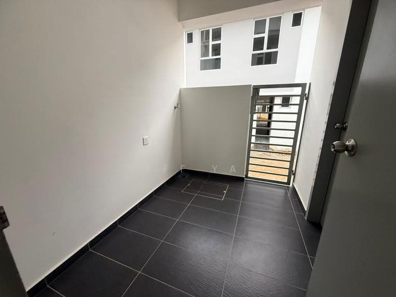 2-storey Terraced House for Sale in Mutiara Rini (Skudai) - Jeff Yap - Entrance - PropertyGuru.com.my