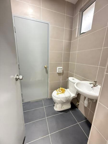 2-storey Terraced House for Sale in Mutiara Rini (Skudai) - Jeff Yap - Bathroom - PropertyGuru.com.my