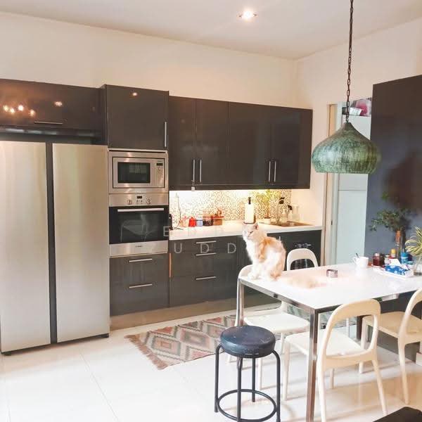 Semi-Detached House for Sale in Gombak (Kuala Lumpur) - Eddy Izuddin - Kitchen - PropertyGuru.com.my