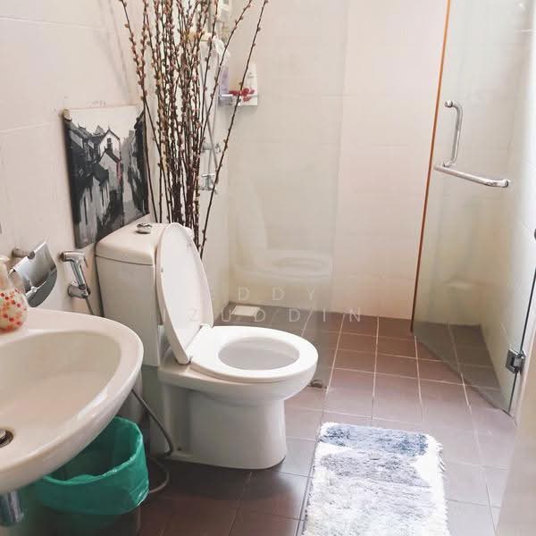 Semi-Detached House for Sale in Gombak (Kuala Lumpur) - Eddy Izuddin - Bathroom - PropertyGuru.com.my