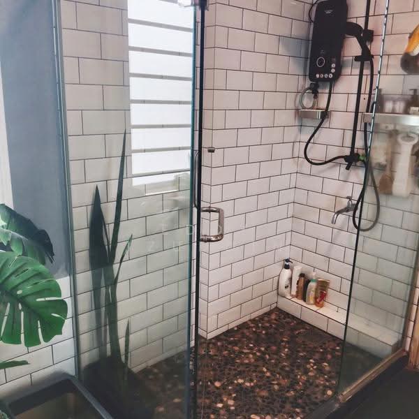 Semi-Detached House for Sale in Gombak (Kuala Lumpur) - Eddy Izuddin - Bathroom - PropertyGuru.com.my