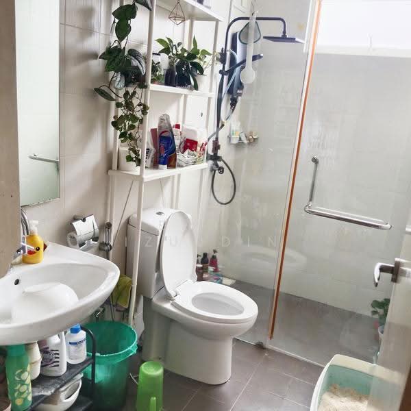 Semi-Detached House for Sale in Gombak (Kuala Lumpur) - Eddy Izuddin - Bathroom - PropertyGuru.com.my