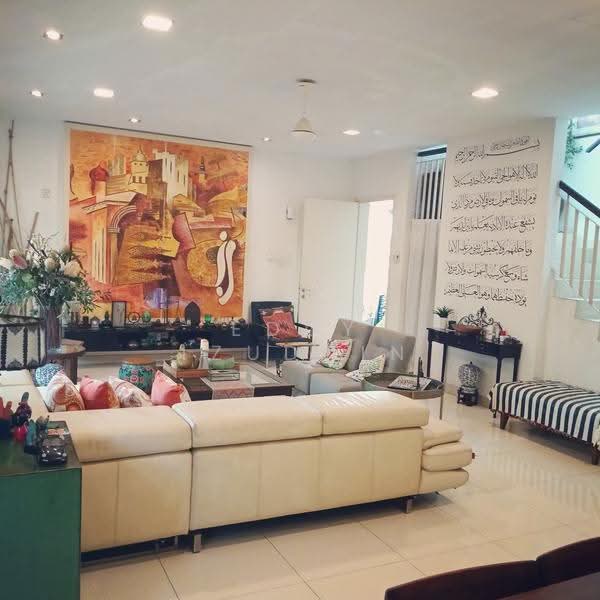 Semi-Detached House for Sale in Gombak (Kuala Lumpur) - Eddy Izuddin - Living Room - PropertyGuru.com.my