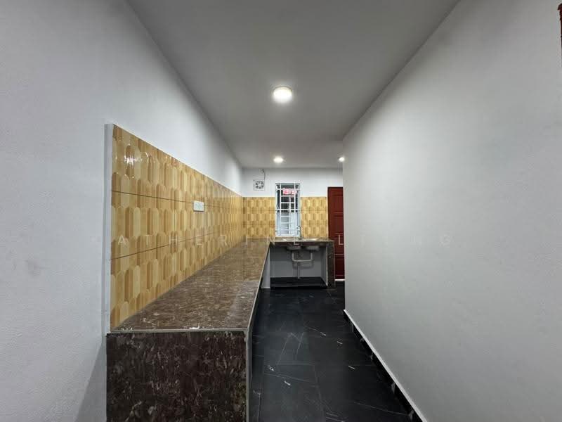 2-storey Terraced House for Sale in Rawang Perdana 1 (Rawang) - Katherine Leong - Kitchen - PropertyGuru.com.my