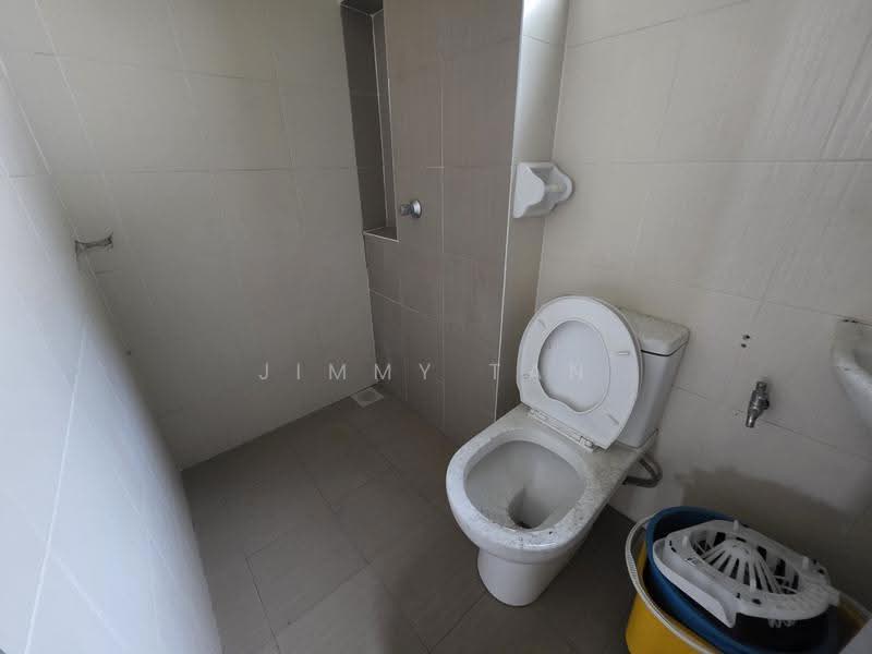 2-storey Terraced House for Sale in Bandar Seri Coalfields (Sungai Buloh) - Jimmy Tan - Bathroom - PropertyGuru.com.my