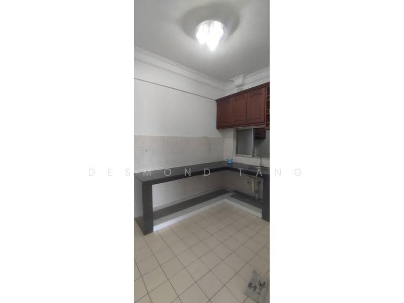 Pangsapuri untuk Dijual di Suria Kipark Damansara - Desmond Tang - Kitchen - PropertyGuru.com.my