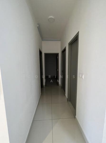 Kediaman Servis untuk Disewa di Traders Garden @ Cheras Selatan - Courines Tan - Corridor - PropertyGuru.com.my