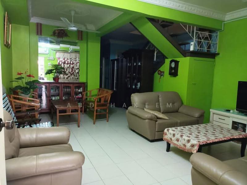 2-storey Terraced House for Sale in Taman Scientex Pasir Gudang (Pasir Gudang) - Abd Hakeem Abd Jalil - Living Room - PropertyGuru.com.my