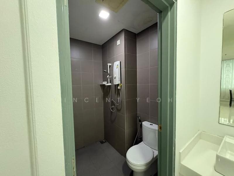 Service Residence for Rent at Mercu Summer Suites - Vincent Yeoh - Bathroom - PropertyGuru.com.my