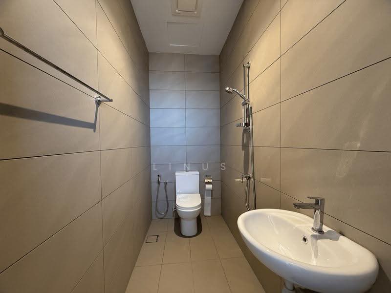Service Residence for Sale at Park Regent @Desa Park City - Linus Chan - Bathroom - PropertyGuru.com.my