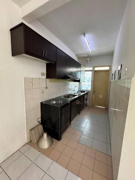 Apartment for Sale at Sutera Apartment - Fauzan bin Sahrom - Kitchen - PropertyGuru.com.my