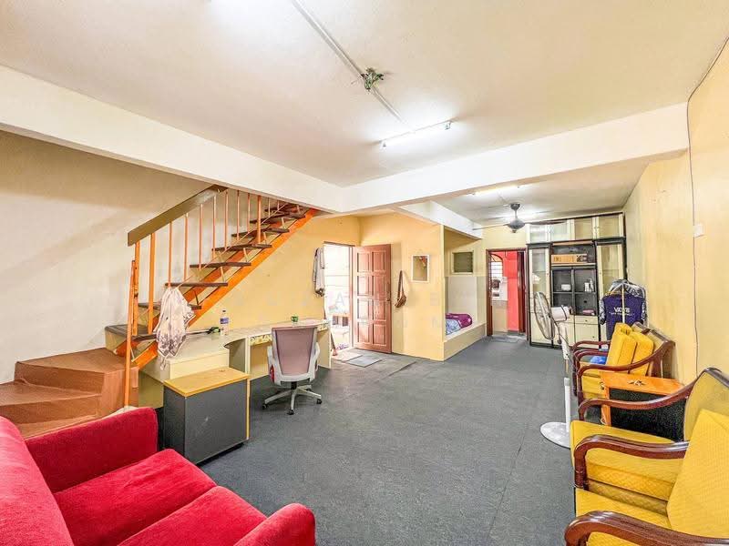 Rumah Teres 2-Tingkat untuk Dijual di Taman Tasik Semenyih (Semenyih) - Fauzan bin Sahrom - Living Room - PropertyGuru.com.my