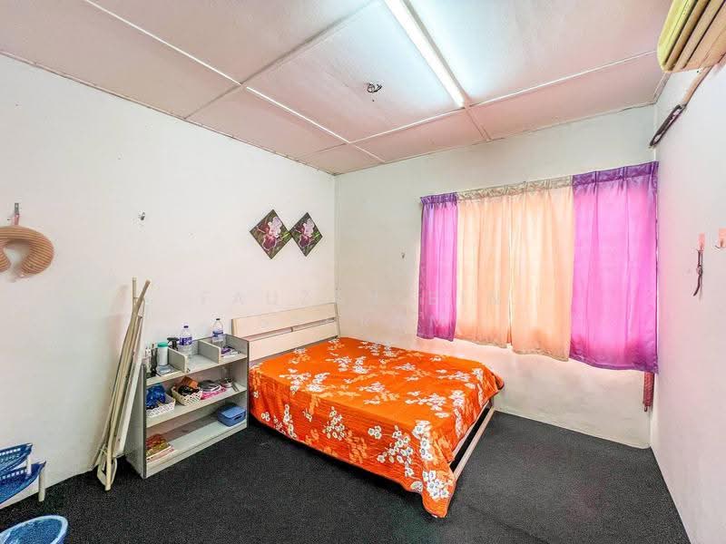 Rumah Teres 2-Tingkat untuk Dijual di Taman Tasik Semenyih (Semenyih) - Fauzan bin Sahrom - Bedroom - PropertyGuru.com.my