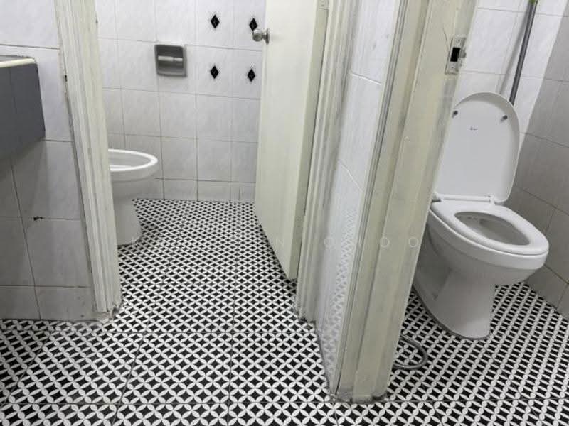 Pejabat untuk Dijual di Petaling Jaya (Selangor) - Kristin Choo - Bathroom - PropertyGuru.com.my