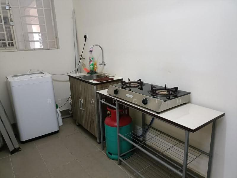 Service Residence for Rent at Platinum Lake PV 21 - Bernard Cheah - Kitchen - PropertyGuru.com.my