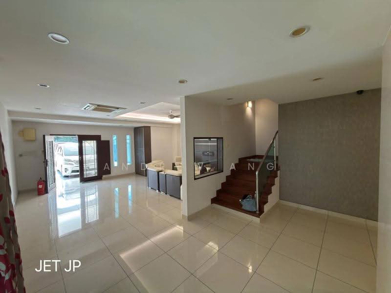 Rumah Berkembar untuk Dijual di Kampung Rantau Panjang (Kapar) - Andrew Ang - Living Room - PropertyGuru.com.my