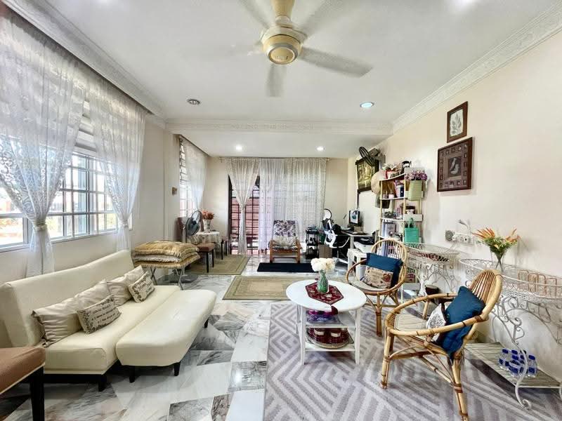 Bungalow House for Sale in Taman Rasah Kemayan (Rasah) - Rena Rahman - Living Room - PropertyGuru.com.my
