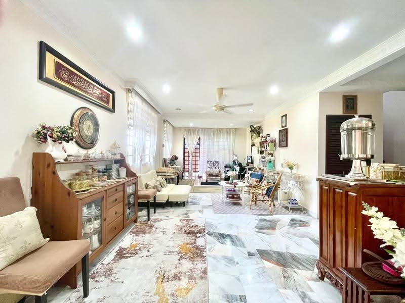 Bungalow House for Sale in Taman Rasah Kemayan (Rasah) - Rena Rahman - Living Room - PropertyGuru.com.my