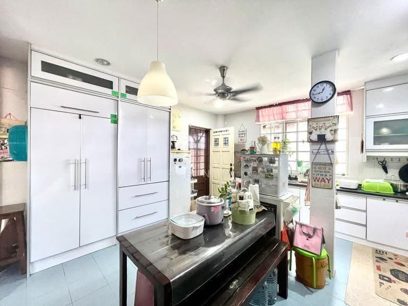 Bungalow House for Sale in Taman Rasah Kemayan (Rasah) - Rena Rahman - Kitchen - PropertyGuru.com.my