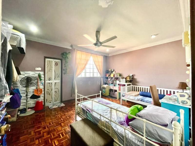 Bungalow House for Sale in Taman Rasah Kemayan (Rasah) - Rena Rahman - Bedroom - PropertyGuru.com.my