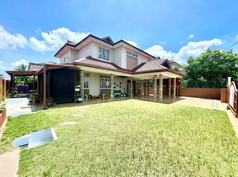 Bungalow House for Sale in Taman Rasah Kemayan (Rasah) - Rena Rahman - Exterior - PropertyGuru.com.my