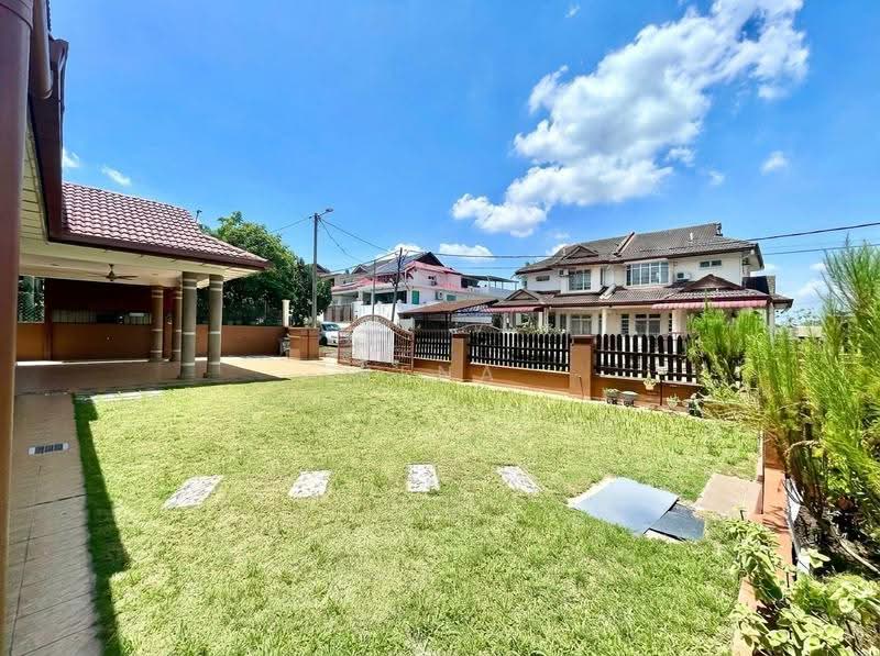 Bungalow House for Sale in Taman Rasah Kemayan (Rasah) - Rena Rahman - Exterior - PropertyGuru.com.my