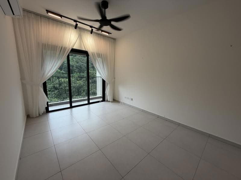 Kediaman Servis untuk Disewa di D'Terra Residences - Alan Chia - Balcony - PropertyGuru.com.my