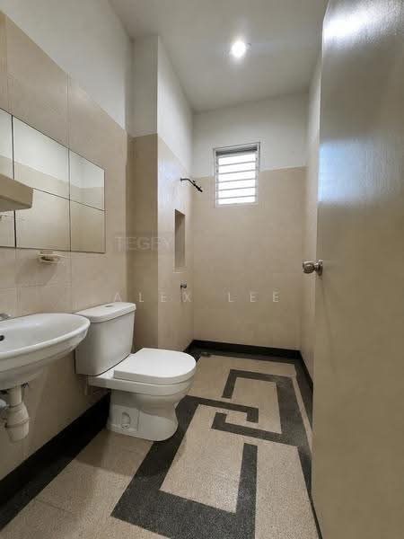 Rumah Berkembar untuk Dijual di Kapar (Selangor) - Alex Lee - Bathroom - PropertyGuru.com.my