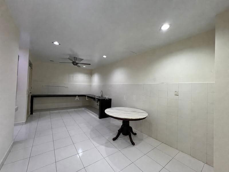 Rumah Berkembar untuk Dijual di Kapar (Selangor) - Alex Lee - Kitchen - PropertyGuru.com.my