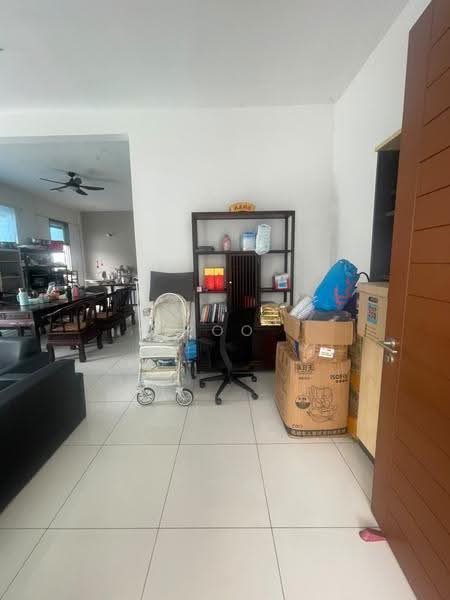 Rumah Kluster untuk Dijual di Taman Mount Austin (Tebrau) - Foo Jun Tao - Living Room - PropertyGuru.com.my