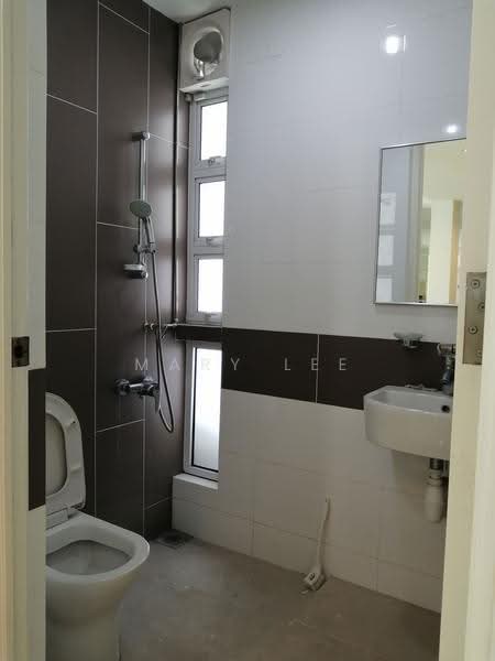 Semi-Detached House for Rent in Jelutong (Penang) - Mary Lee - Bathroom 3 - PropertyGuru.com.my