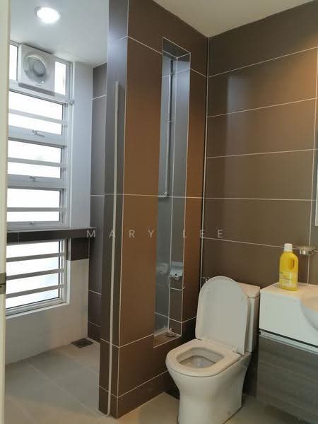 Semi-Detached House for Rent in Jelutong (Penang) - Mary Lee - Bathroom 4 - PropertyGuru.com.my