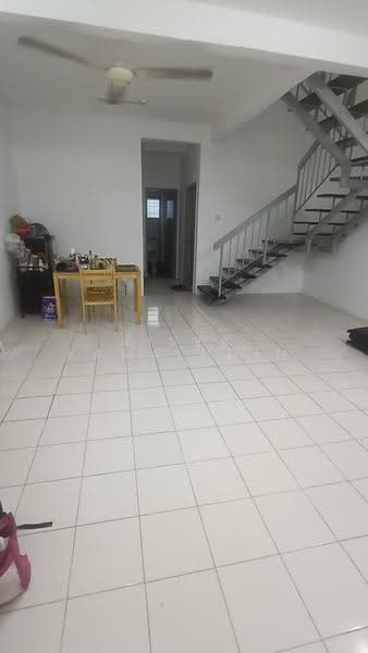 2-storey Terraced House for Rent in Taman Puncak Jalil (Seri Kembangan) - Eisya Kamaludin - Living Room - PropertyGuru.com.my