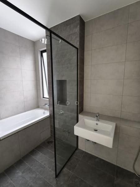 Semi-Detached House for Rent in Setia Tropika (Johor Bahru) - Foo Jun Tao - Bathroom - PropertyGuru.com.my