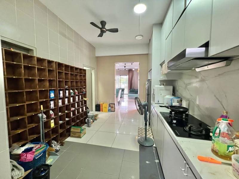 Rumah Teres 2-Tingkat untuk Dijual di Bandar Bukit Raja (Klang) - Syukor - Kitchen - PropertyGuru.com.my