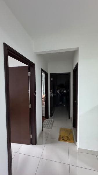 Kondominium untuk Disewa di Paraiso Residence @ The Earth - Sandra Wong - Corridor - PropertyGuru.com.my