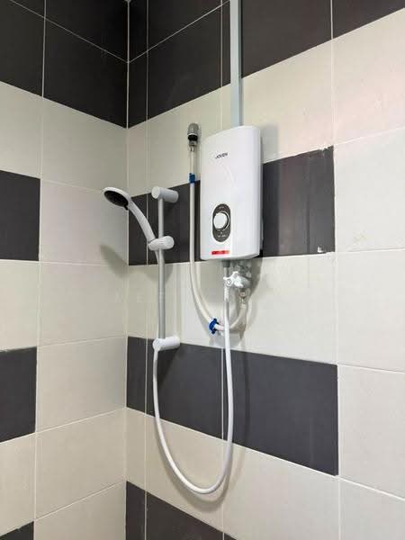 Kondominium untuk Disewa di I-Regency Condominium (Ideal Regency) - Jeff Ooi - Bathroom - PropertyGuru.com.my
