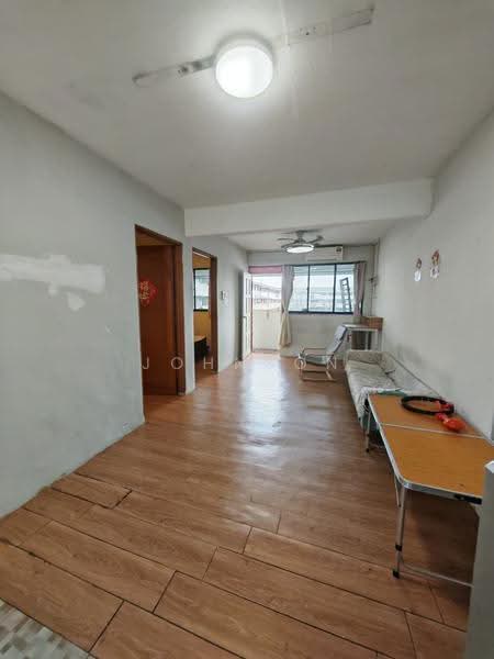 Rumah Flat untuk Disewa di Flat Taman Ungku Tun Aminah - Johnson Chong - Living Room - PropertyGuru.com.my
