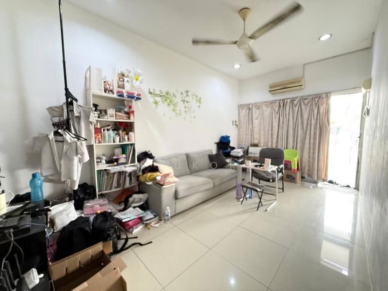 Rumah Teres 1-Tingkat untuk Dijual di Klang (Selangor) - Syukor Hartanah - Living Room - PropertyGuru.com.my